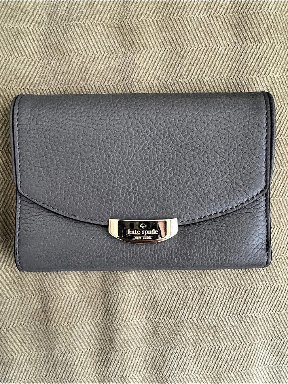 kate spade new york Callie Mulberry Street Trifold Wallet Gray